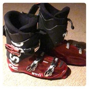 Men’s ski boots